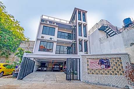 Capital O 93068 D Twinz House Syariah