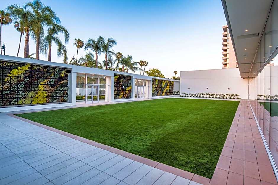 The Beverly Hilton