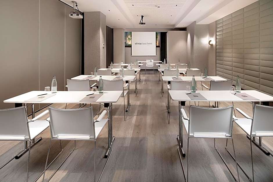 Olivia Plaza Hotel