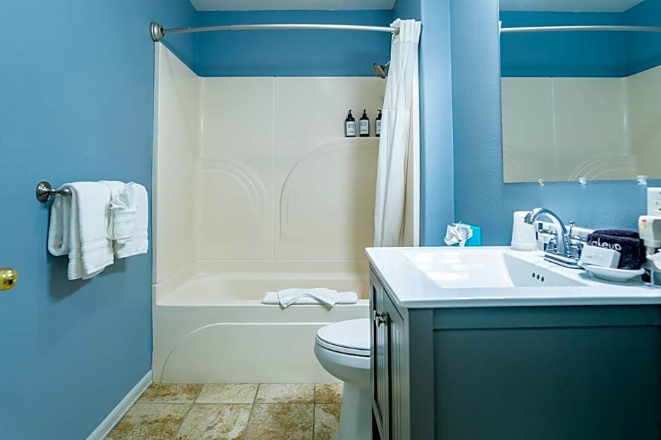 Inn at Haystack Rock