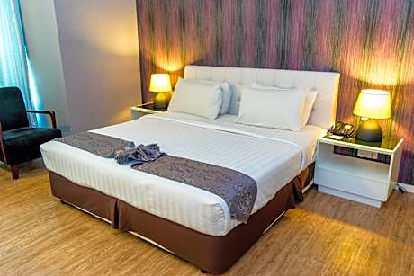 Ladies Double Bed Room