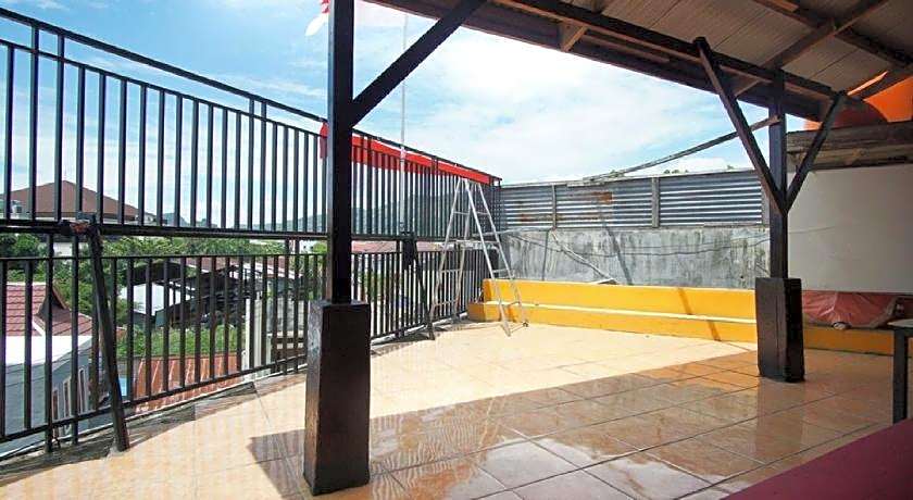 RedDoorz near Mal Abepura