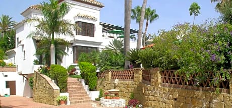 Beach and Golf Resort La Perla Miguel Adults Only