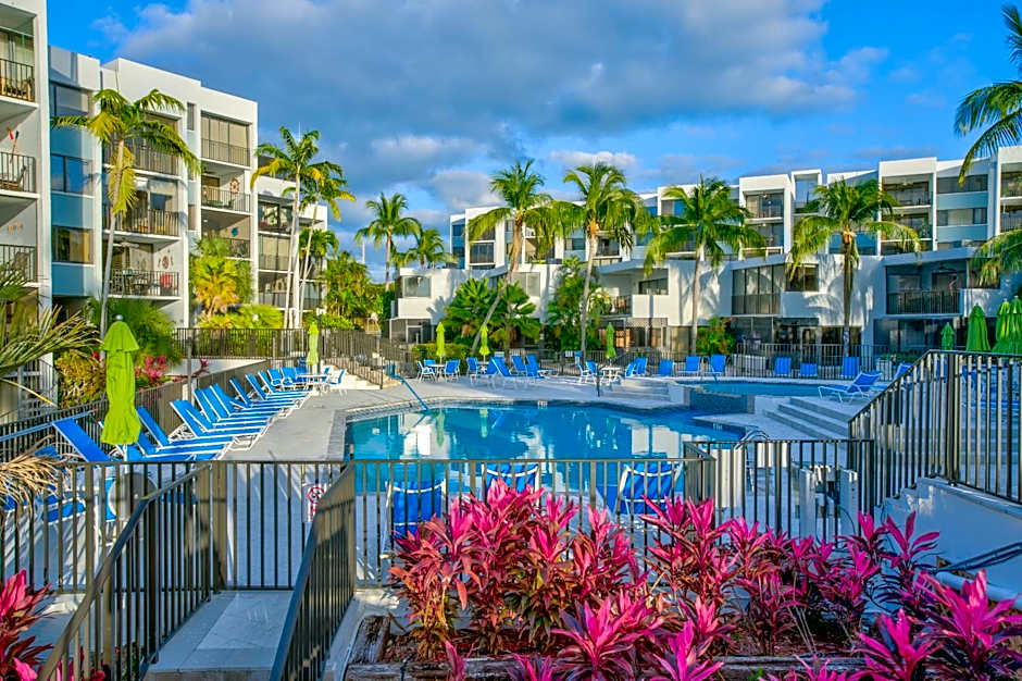 2BR in Key largo w pool and sunset views