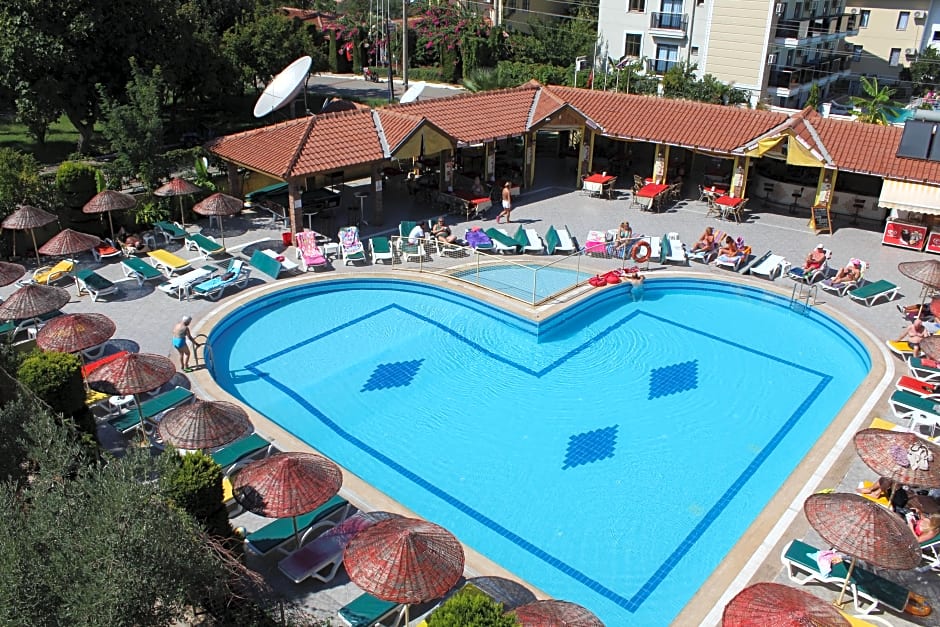 Club Sun Village Apartments