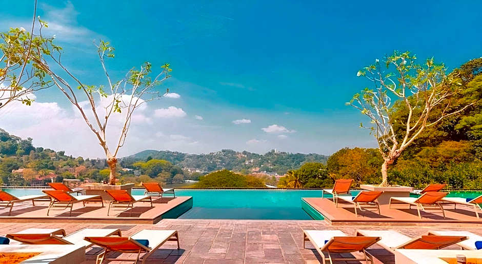 Thilanka Hotel