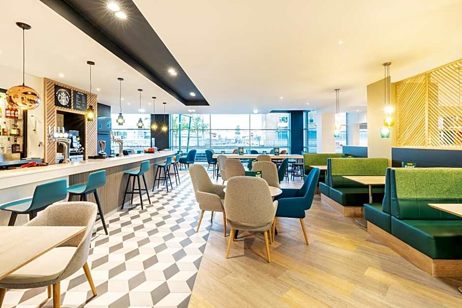Holiday Inn Stevenage By IHG