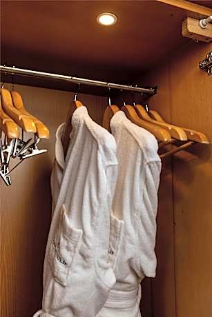 Junior Suite City View - 1 King Bed