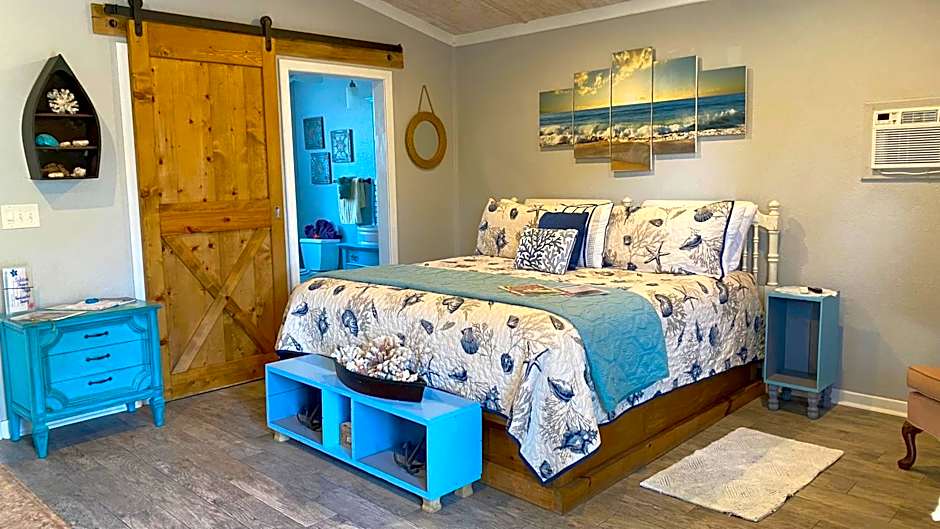 The Beach House at Si Como No Inn