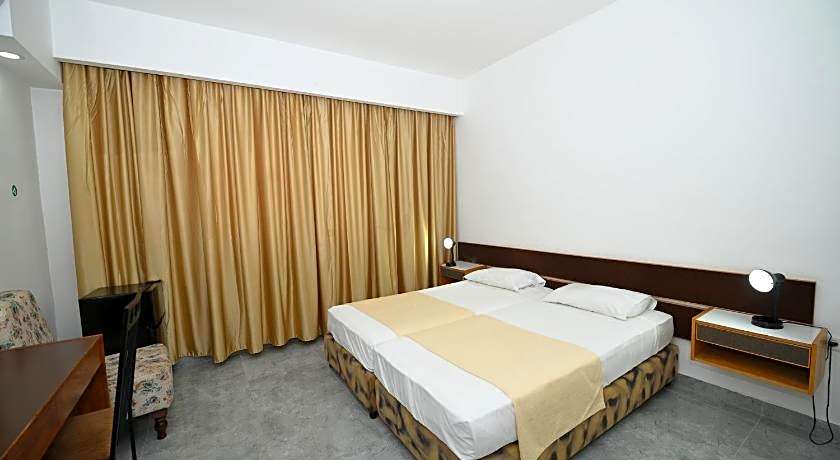Rivoli Hotel