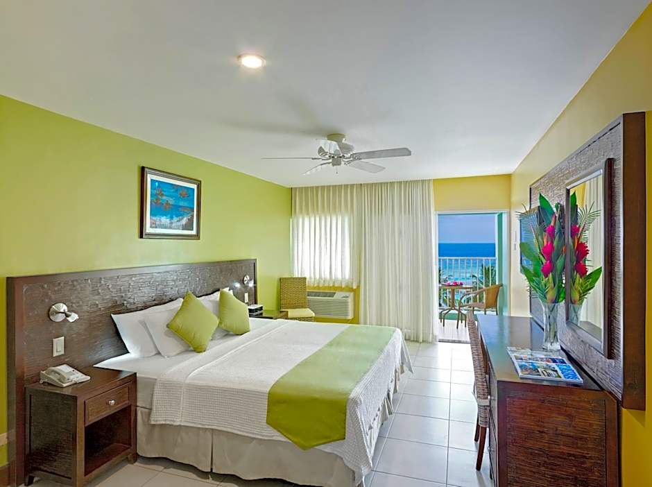 Coconut Court Beach Hotel