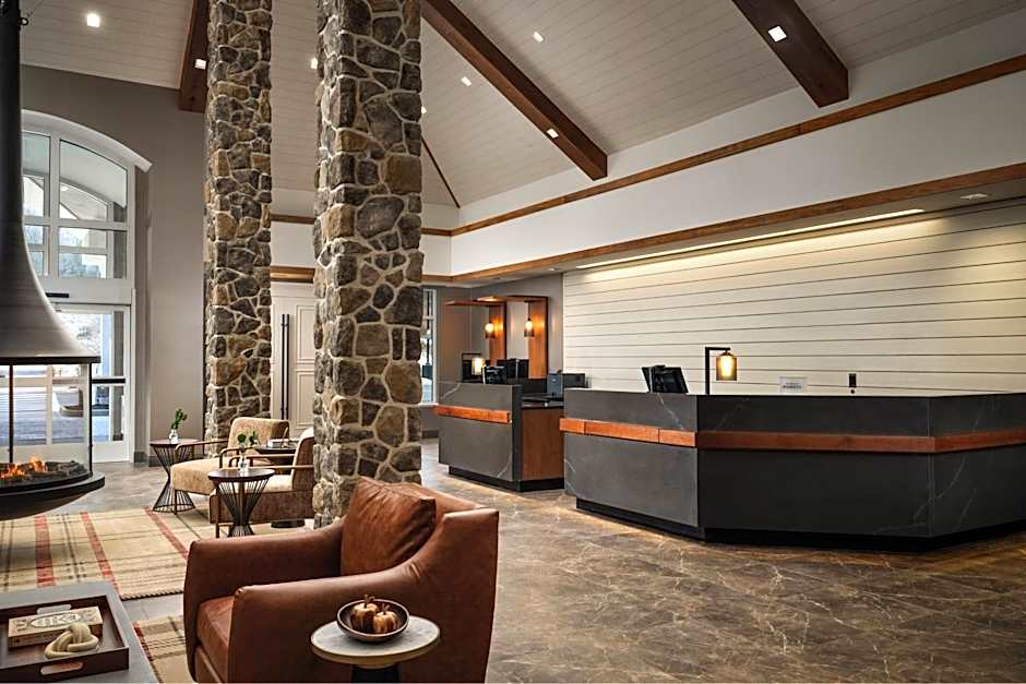 Inn at Bellefield / Hyde Park