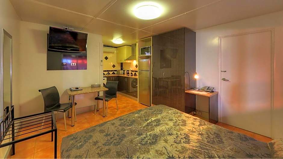 Halls Creek Motel