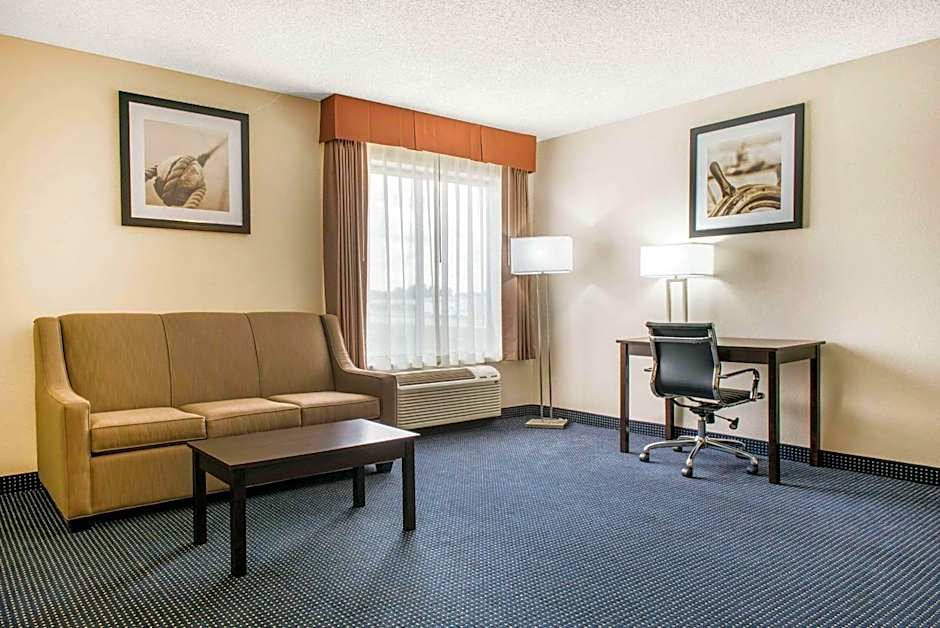Quality Inn & Suites Anderson I-69