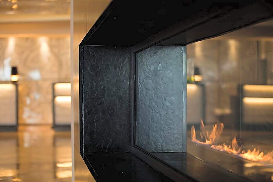 Renaissance by Marriott Newark Airport Hotel