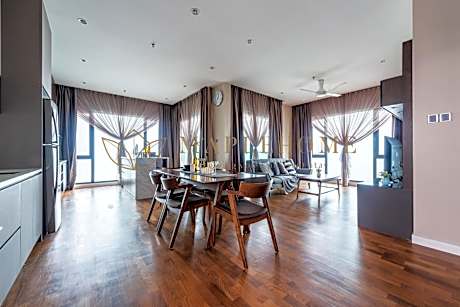Royal Three-Bedroom Suite