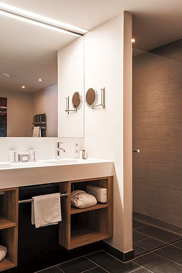Anthony's Life & Style Hotel