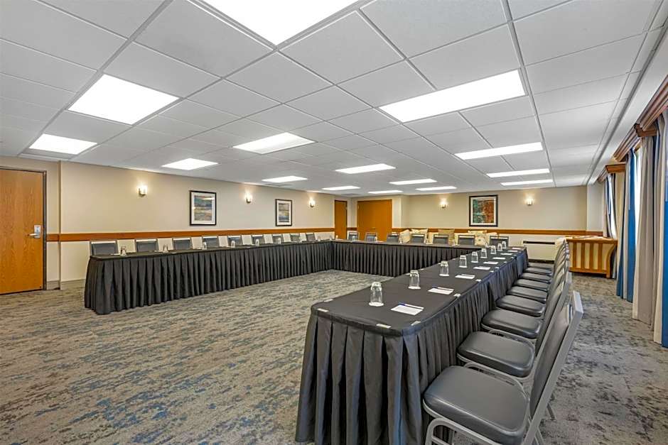 Best Western Plus Dubuque Hotel & Conference Center
