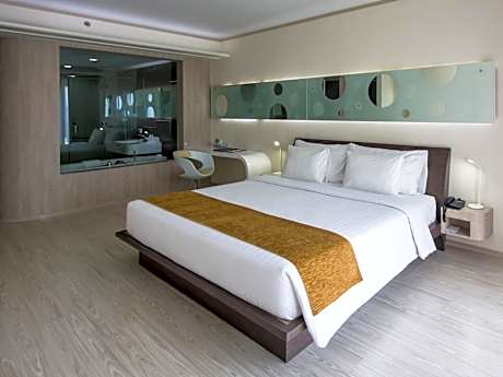 Deluxe Double Room - Chic Tower