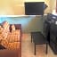 Paradise Inn & Suites