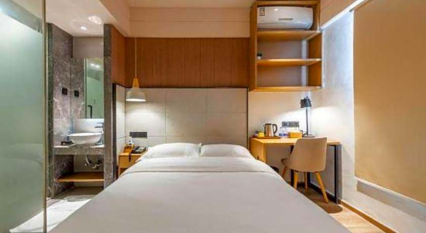 V8 Ziyuangang Hotel