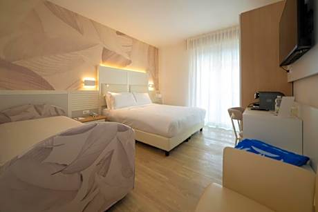 Superior Double or Twin Room with Sea View