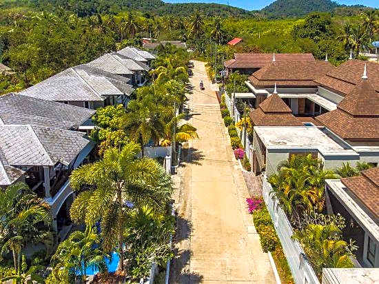 Baan Santhiya Private Pool Villas