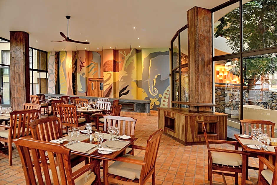 Hwange Safari Lodge