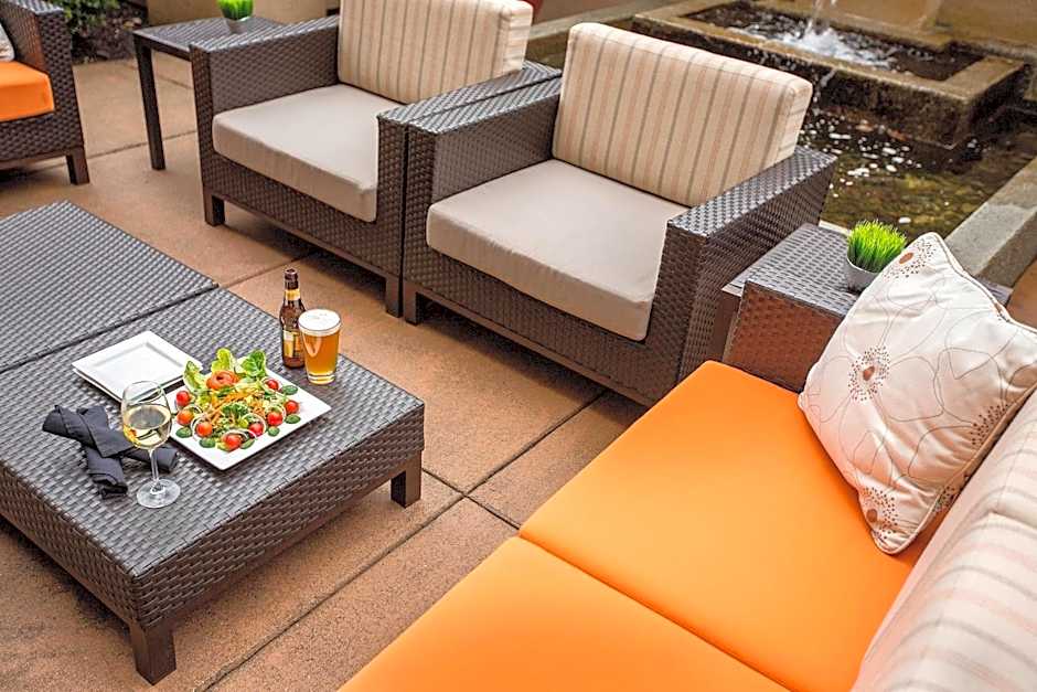 Courtyard by Marriott Seattle Sea-Tac Area