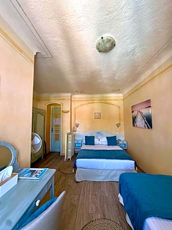 Triple Room with Mountain View