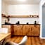 Levy's Rooms & Breakfast
