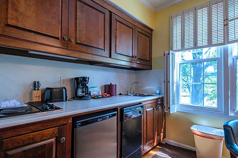 Century Suites Hotel