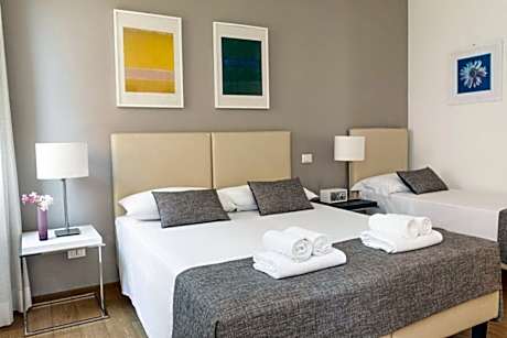 Quadruple Room with Private Bathroom