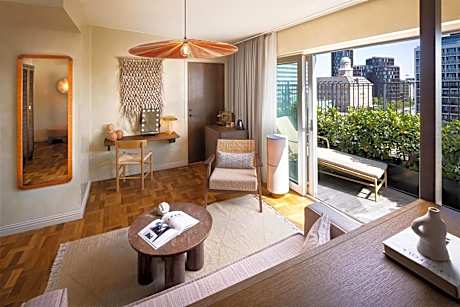 Penthouse with View and Balcony