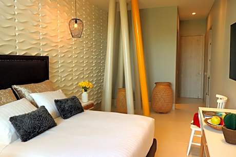Junior Suite with Terrace and Sea View