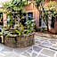 Lamothe House Hotel