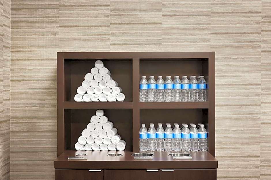 Courtyard by Marriott Newark Downtown