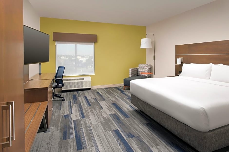 Holiday Inn Express & Suites San Antonio North - Windcrest