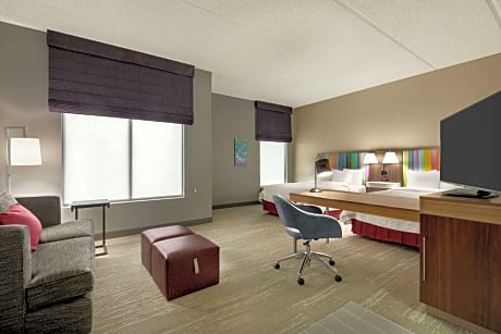 1 King Studio Suite W/Sofabed Shower Only Ns