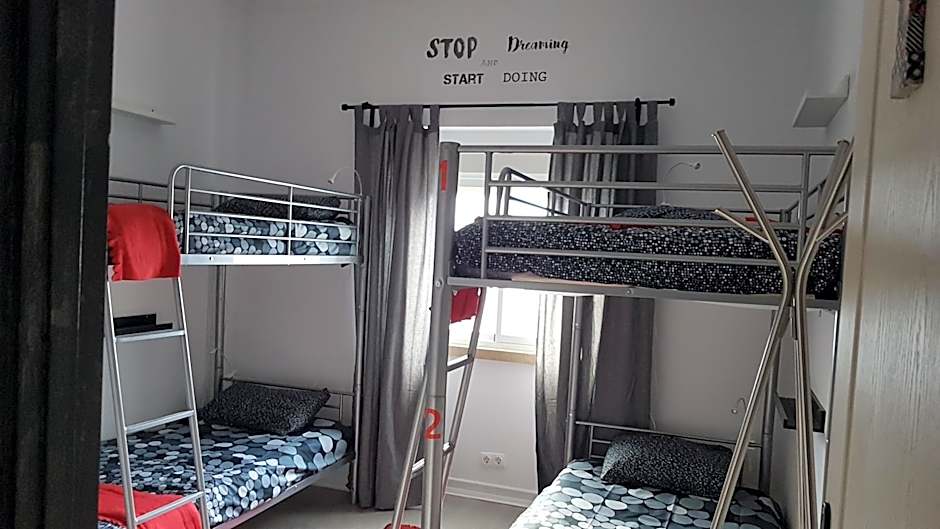 Lisbon Hostel Terminal 3