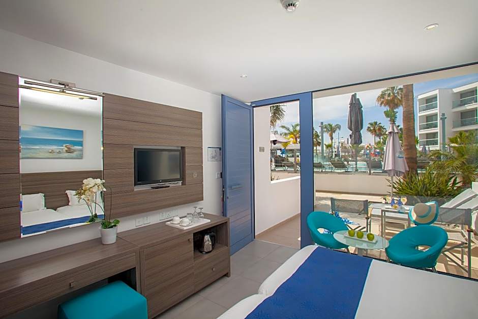 Limanaki Beach Hotel