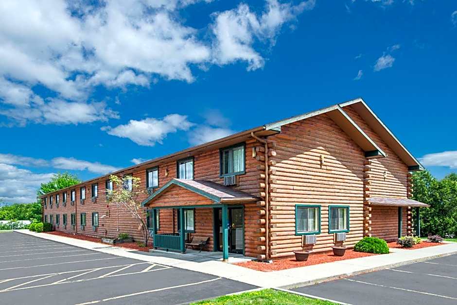 Super 8 by Wyndham Ticonderoga