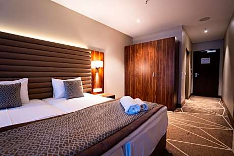 Puzzle Hotel Airport Frankfurt