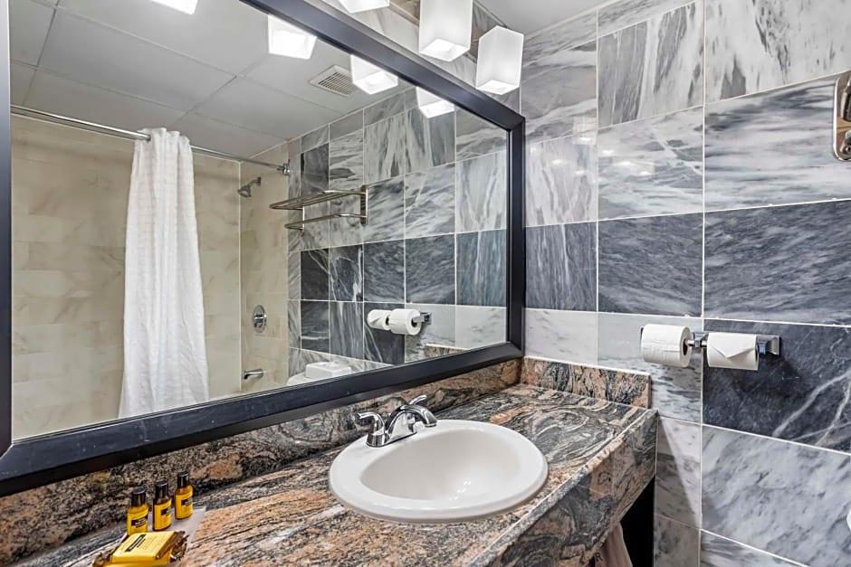 Best Western Plus Newark Airport West