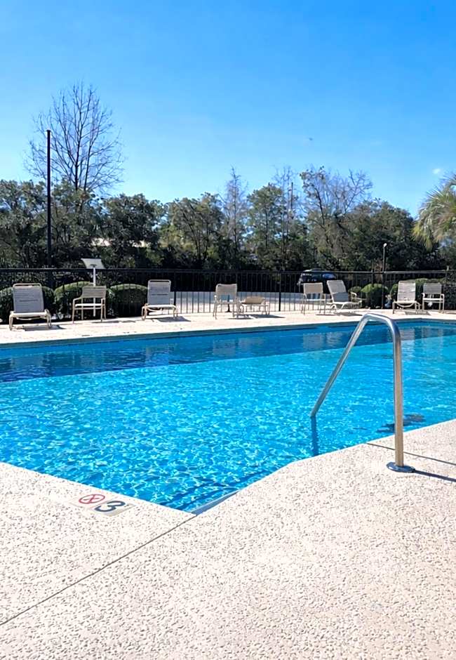 Days Inn by Wyndham Statesboro