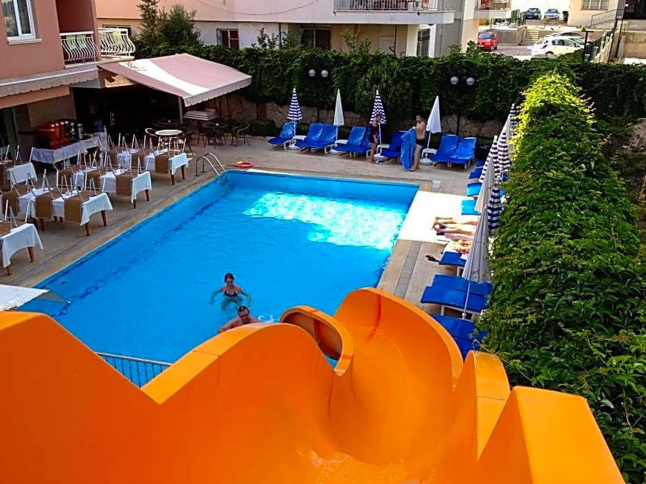 Lara Dinc Hotel