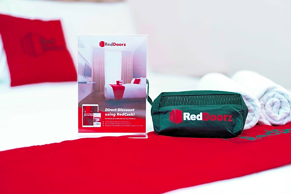 RedDoorz Plus @ Poblacion District Davao