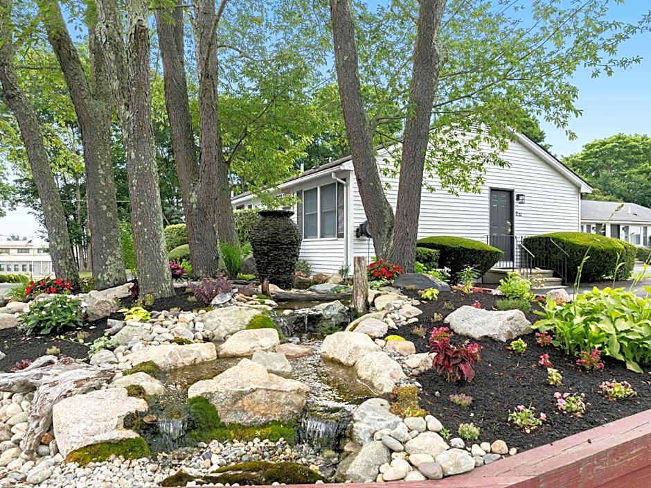 Founder's Brook Motel and Suites