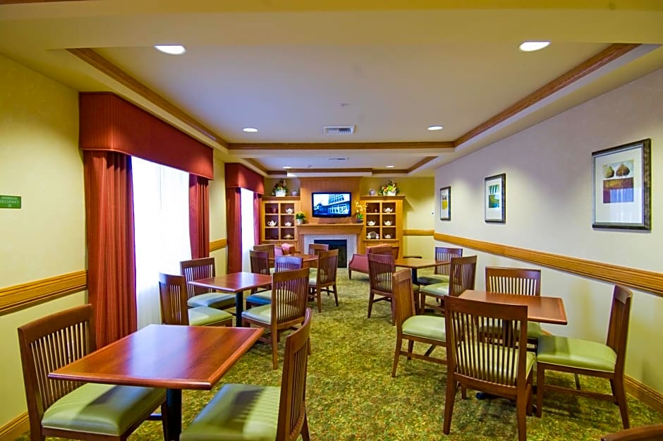 Holiday Inn & Suites - Barstow, an IHG Hotel