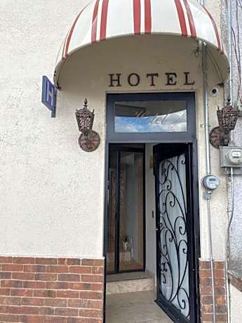 Hotel Central Pirámides